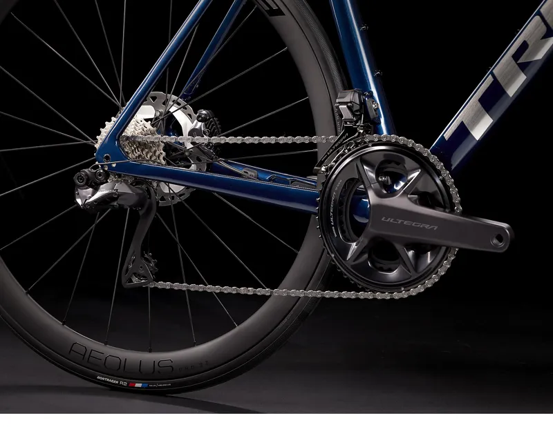 Trek Emonda SL 7 Road Bike in Mulsanne Blue-1